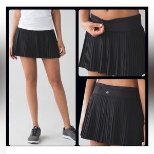 Ladies pleated Lululemon skort